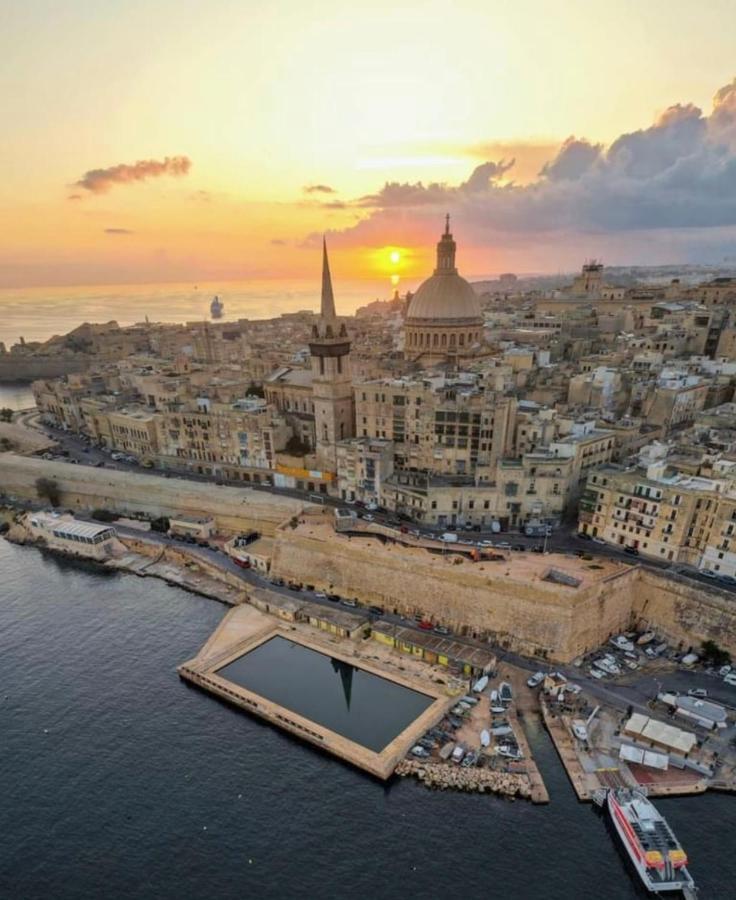 Ewa Apt - 3-Bedrooms Apt Near Sliema - St Julians Seafront Gzira Екстер'єр фото